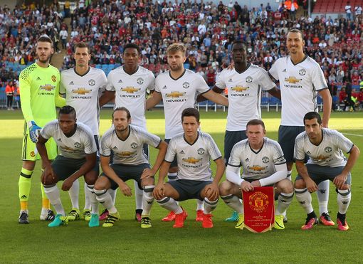 社交媒体上 社交媒体上